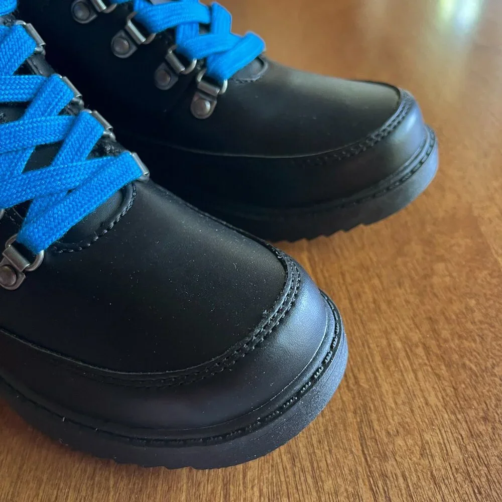 Gap black boots with blue laces 1 NWT